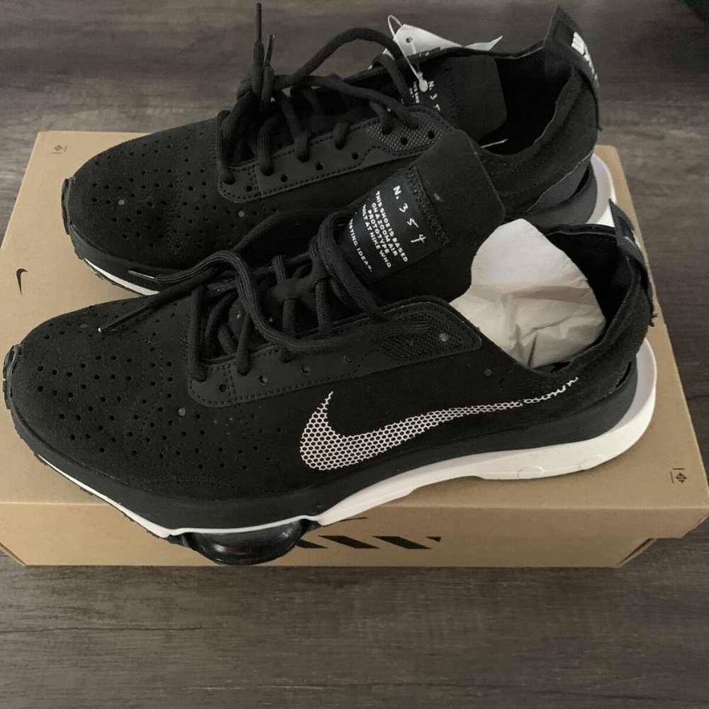 Nike Women's Air Zoom Type Lifestyle Shoes Black